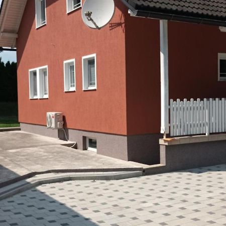 Apartment Igor - Holiday Home Ostarije エクステリア 写真