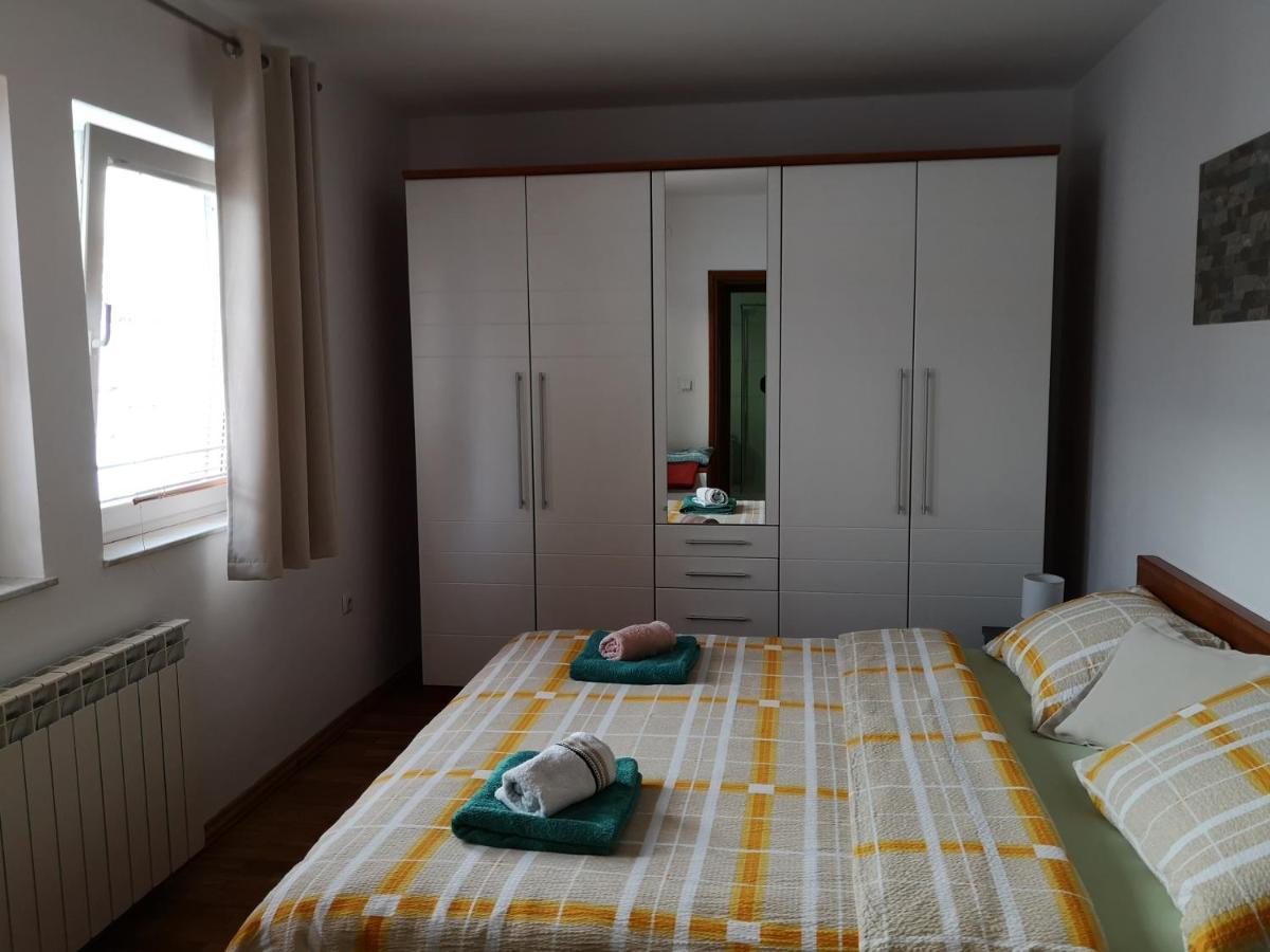 Apartment Igor - Holiday Home Ostarije エクステリア 写真