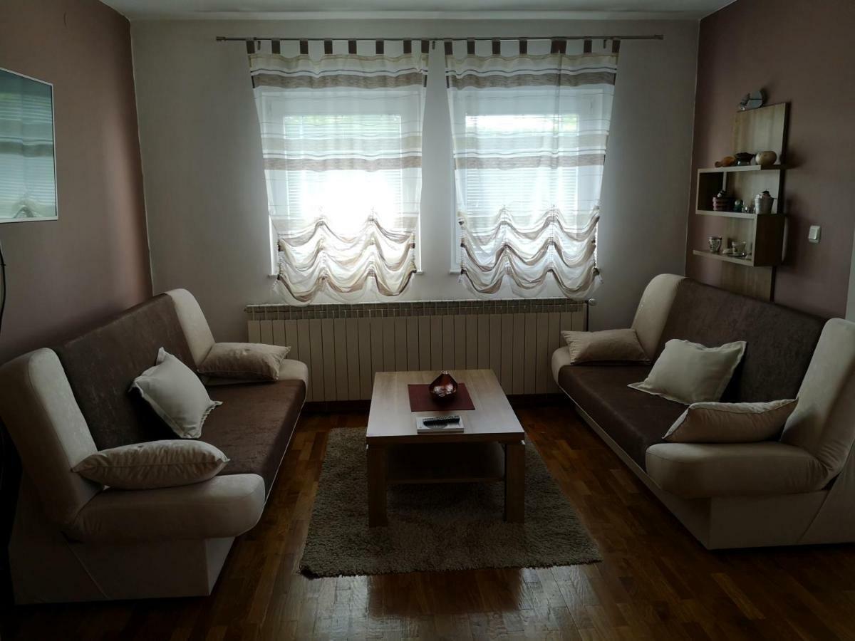 Apartment Igor - Holiday Home Ostarije エクステリア 写真