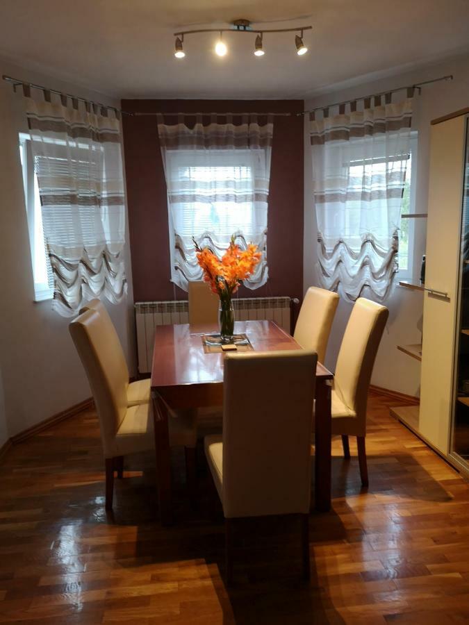 Apartment Igor - Holiday Home Ostarije エクステリア 写真
